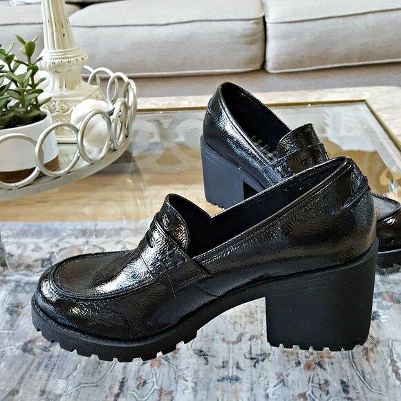 NWOB! LIBERTY Loafer BY DIRTY LAUNDRY - Picture 1 of 5